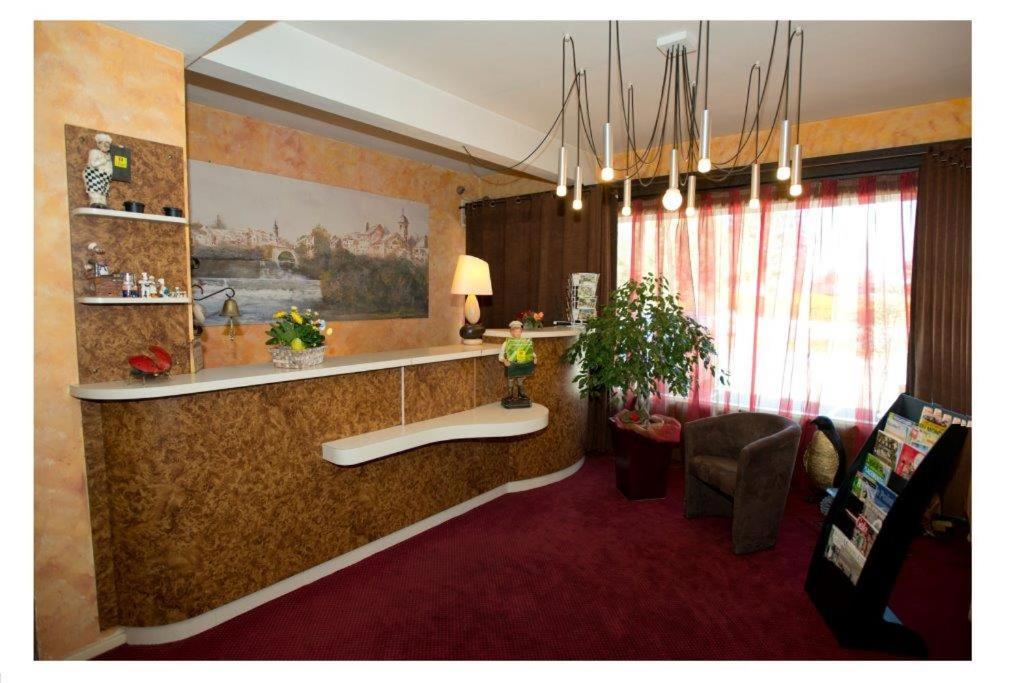 Hôtel Morris Le Pont-de-Beauvoisin Esterno foto